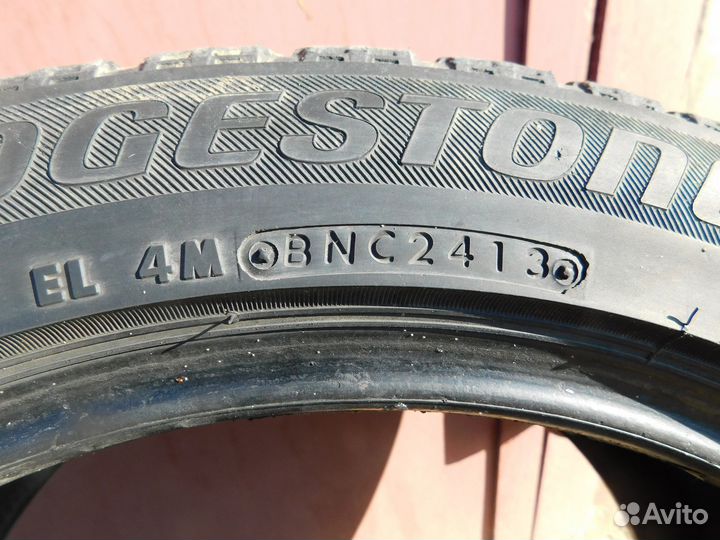 Bridgestone Blizzak VRX 215/50 R17 25C