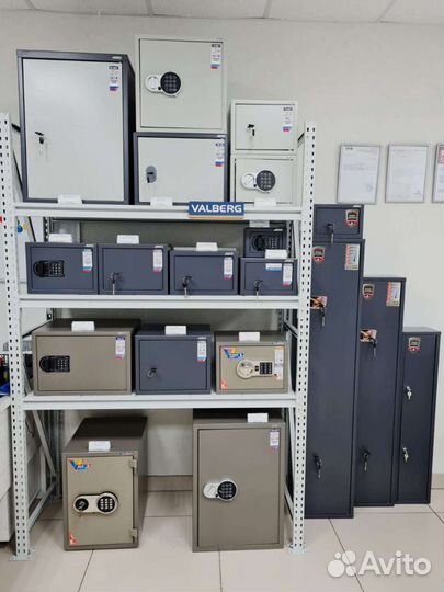 Сейф металлический