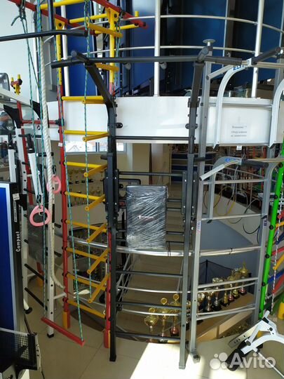 Пристенный спортивный комплекс