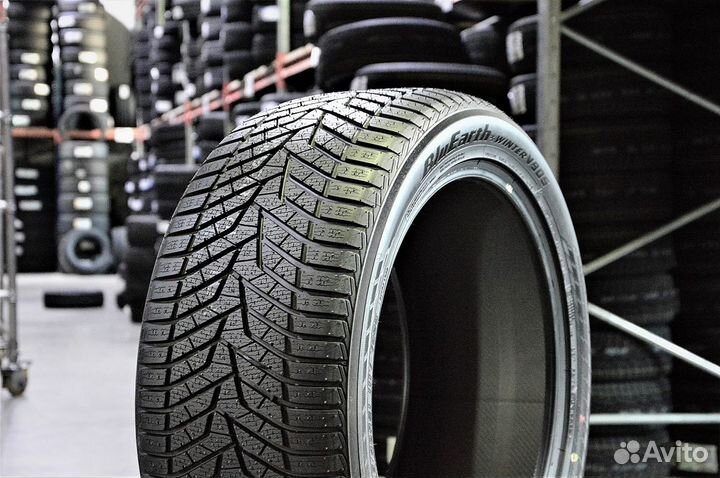 Yokohama W.Drive V905 295/40 R20 110V
