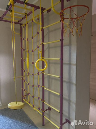 Шведская стенка с турником