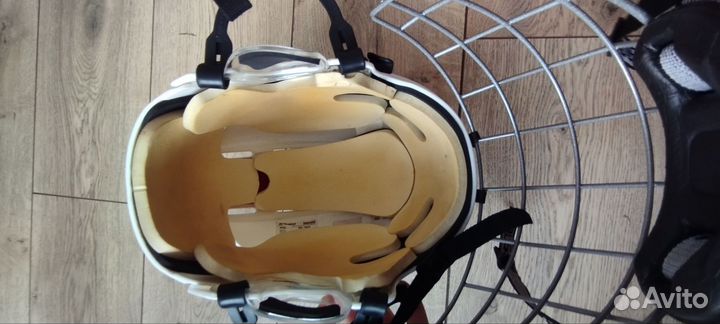 Хоккейный шлем bauer