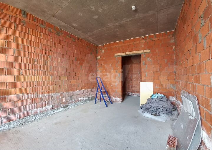 3-к. квартира, 95 м², 3/20 эт.