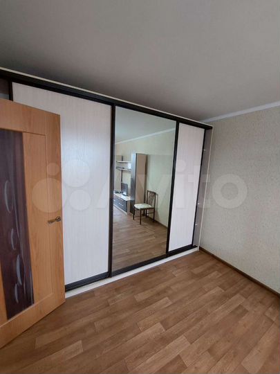 2-к. квартира, 50 м², 3/9 эт.