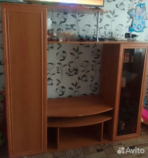 Продам стенку за 1000, самовывоз в собранном виде