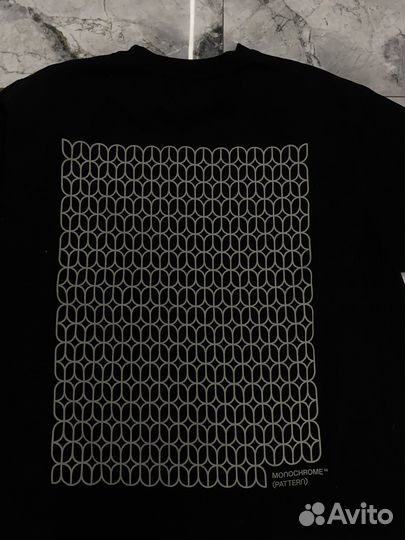 Monochrome футболка новая