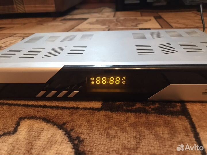 Ресивер триколор DRE-5000