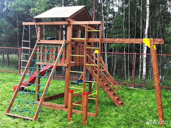 Детская игровая площадка. 10 лет защита от гниения