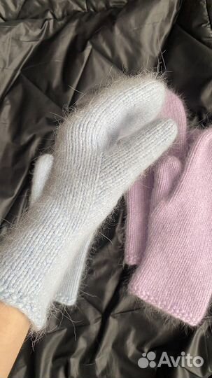 Варежки вязаные женские