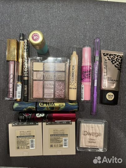 Набор косметики пакетов новое