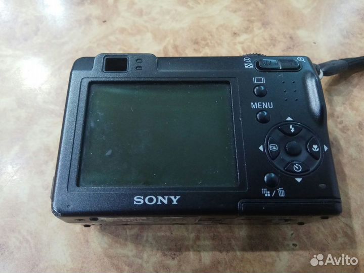 Цифровой фотоаппарат Sony Cyber-shot DSC-W15