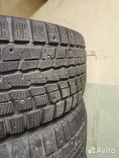 Dunlop SP Winter Ice 01 215/65 R16 102T