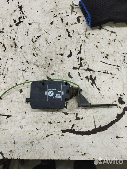 Активатор лючка бака BMW 7 Е65 бмв 7 Е65 Е66