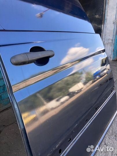 Дверь левая Mercedes Vito W639 ом646 2004