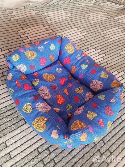 Лежанка для кошек