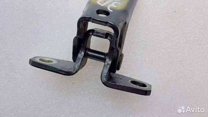 Петля двери задняя правая Mitsubishi Outlander