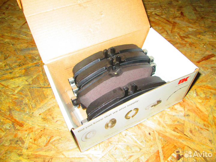 Колодки тормозные передние Infiniti QX 30