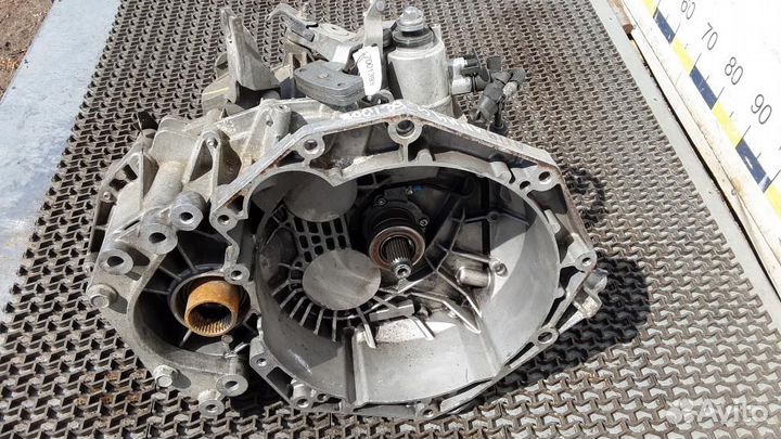 МКПП (механическая коробка переключения передач) C