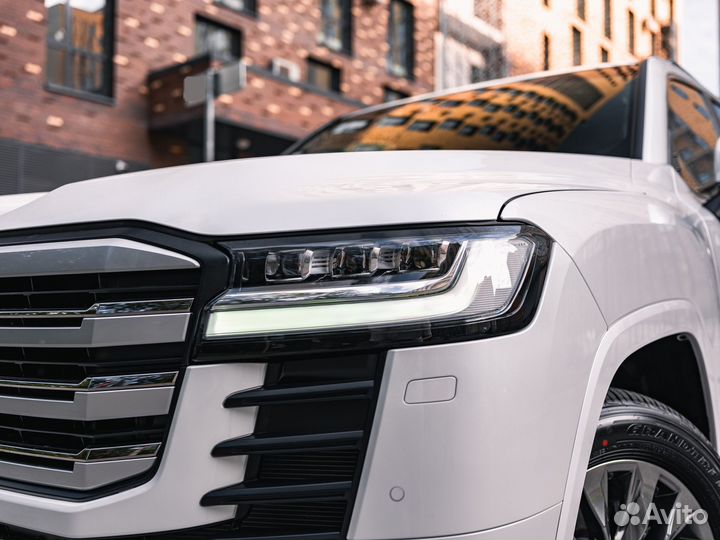 Toyota Land Cruiser 3.5 AT, 2023, 30 км