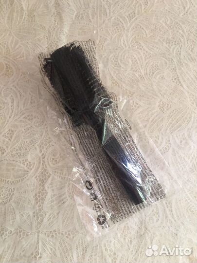 Круглая щетка для укладки волос новая