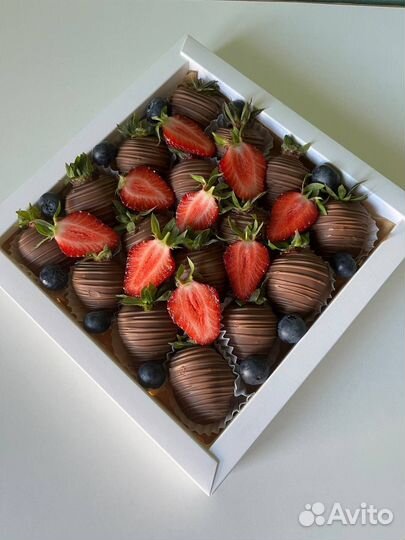 Набор клубники в молочном шоколаде