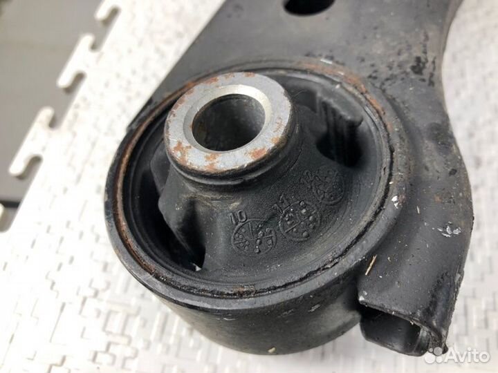 Рычаг подвески передний правый Subaru Legacy BM