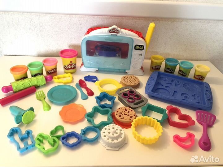 Play doh набор с формачками и пластилином
