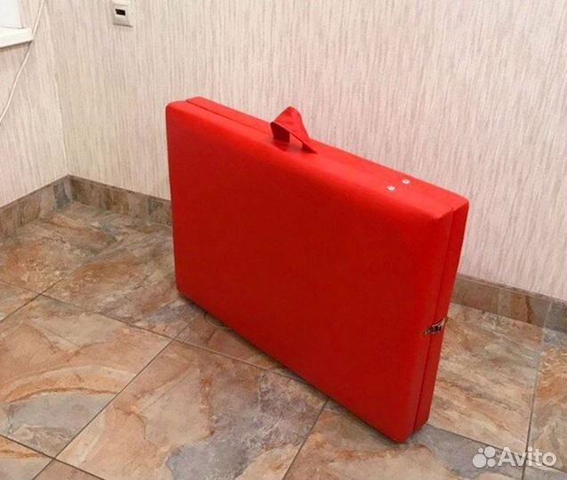 Кушетка или массажный стол новые