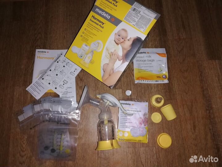 Medela молокоотсос ручной Harmony с принадлежностя