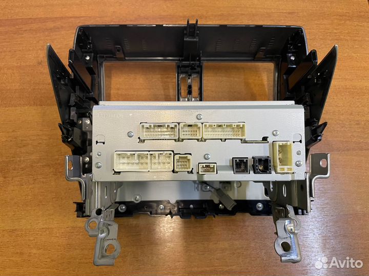 Магнитола Land cruiser prado 150. 86140-60400