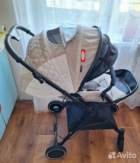 Прогулочная коляска