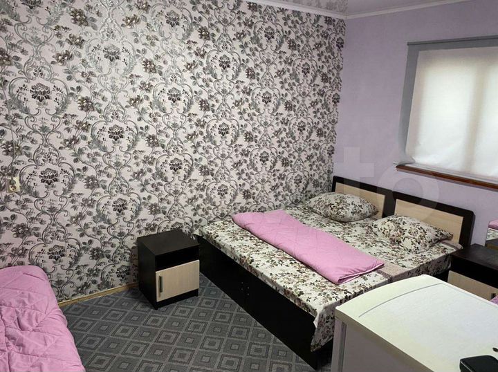 Комната 16 м² в 4-к., 1/2 эт.