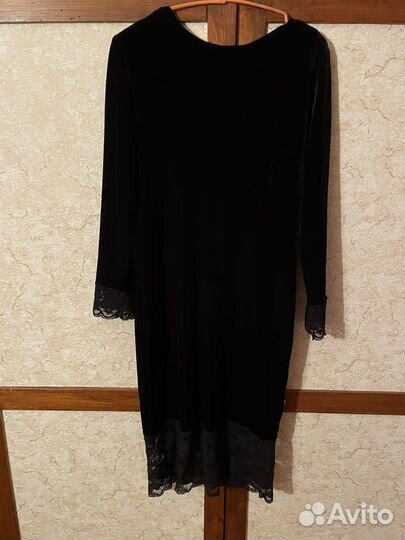 Велюровое платье 46