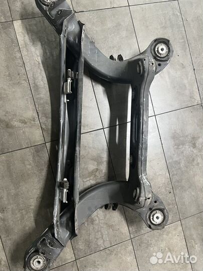 Подрамник (балка) AMG на w205