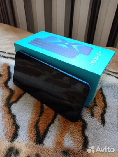 Телефон honor 8х