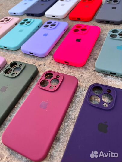 Чехол на iPhone 14 Pro (c защитой камеры)