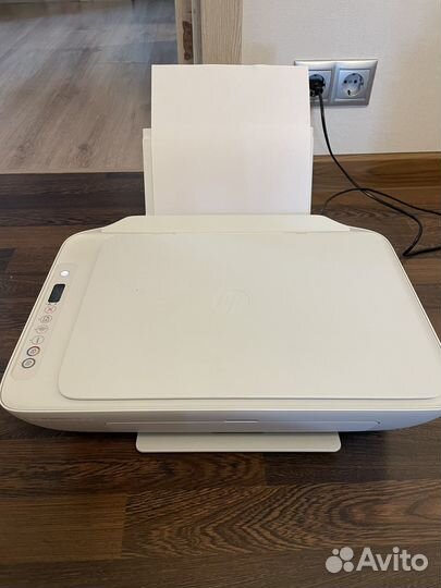 Струйный принтер HP DeskJet 2710 с картриджами