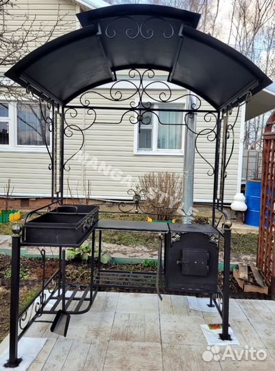 Мангал с крышей