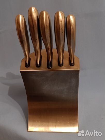 Набор кухонных ножей с подставкой