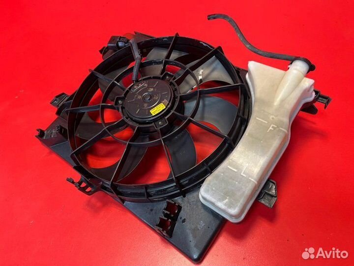 Диффузор радиатора Hyundai Solaris RB G4FC 2012