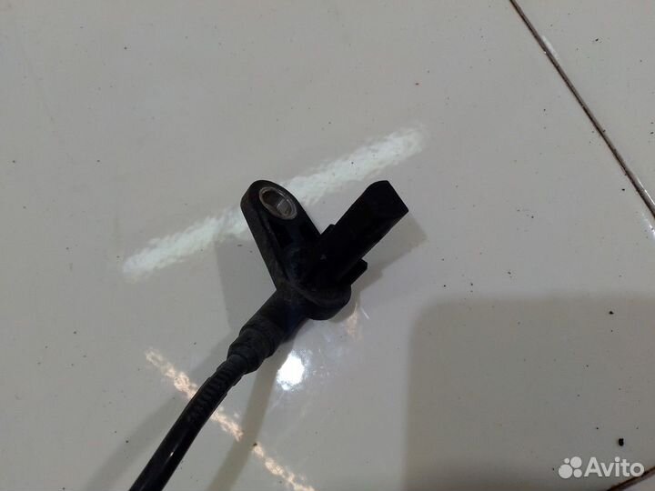 Датчик ABS задний