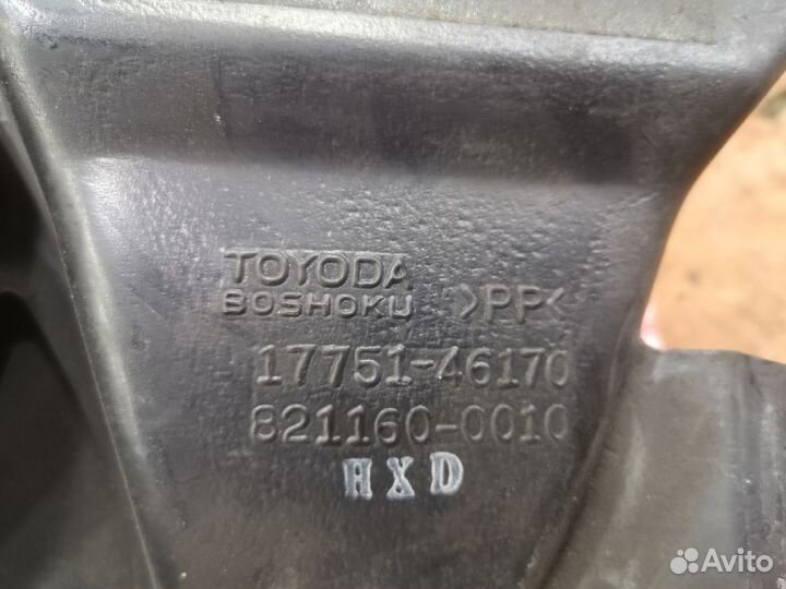 Воздухозаборник 17751-46170 на Toyota Mark Ii JZX1