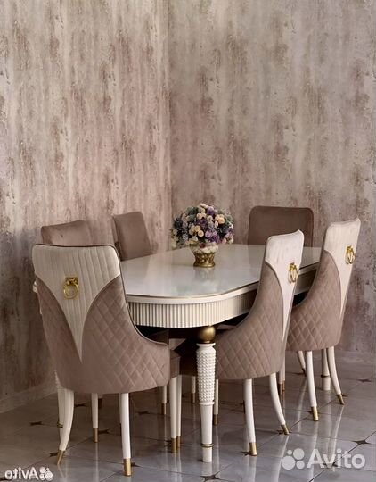 Обеденный комплект стол и стулья