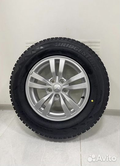 Новые Mitsubishi Outlander, Bridgestone 215/70 R16