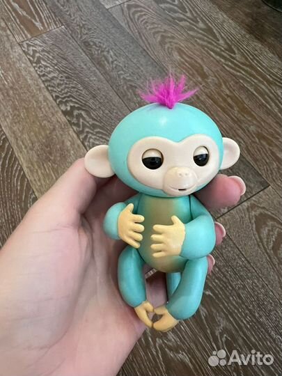 Интерактивная игрушка Fingerlings - обезьянка