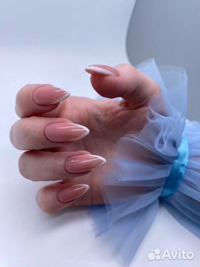 Маникюр с покрытием. Всё включено, педикюр
