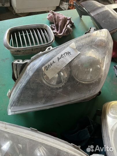 Фара левая для Опель Астра H 2004-2014