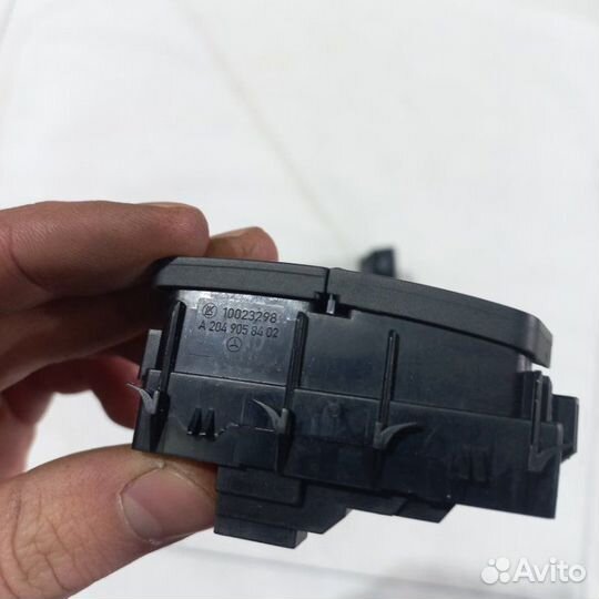 Кнопка центрального замка Mercedes-Benz Ml W166