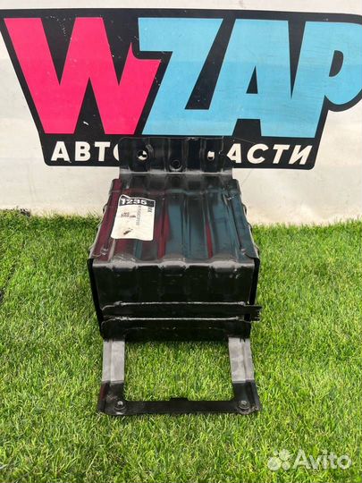 Полка аккумулятора Tesla Model X 2018