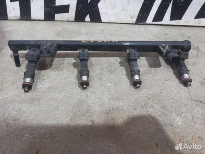 Топливная рампа Renault Logan 1.6 2010